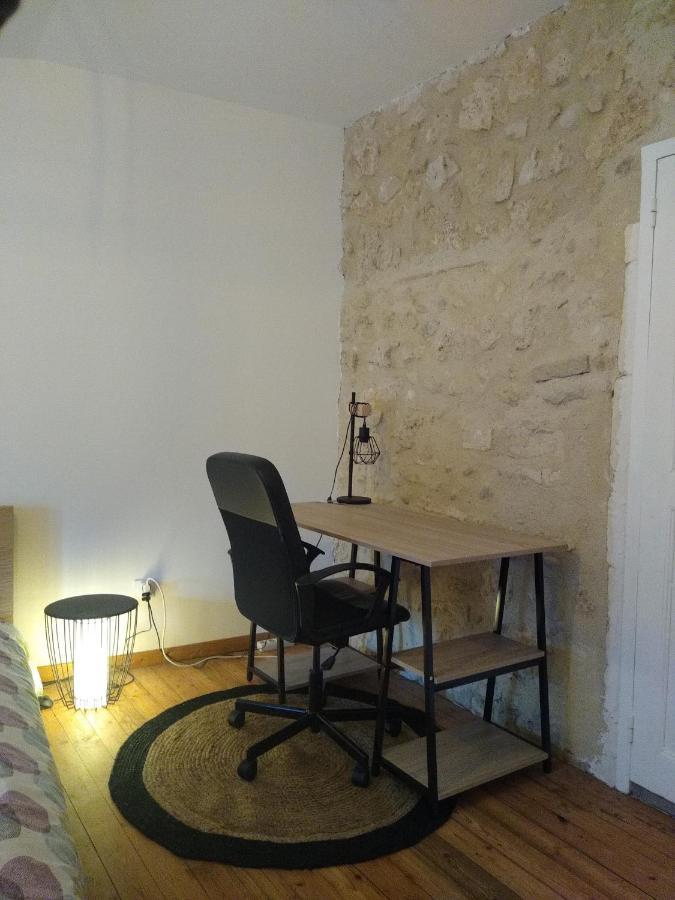 Chambre Privee - Pierrelatte Bagian luar foto